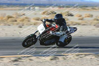 media/Jan-10-2025-CVMA Friday Practice (Fri) [[489e0da257]]/Group 4 and Trackday/Session 2 (Turn 4 Inside)/